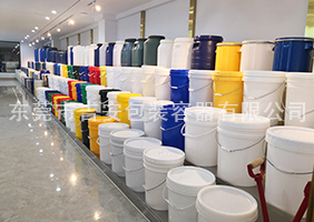 www大鸡巴吉安容器一楼涂料桶、机油桶展区
